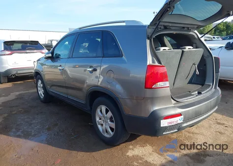 2013 Kia Sorento Lx V6 z USA, uszkodzony, nr VIN 5XYKTDA28DG388439